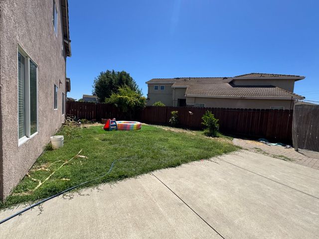 1859 Oakley Ct, Stockton, CA 95206