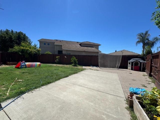 1859 Oakley Ct, Stockton, CA 95206
