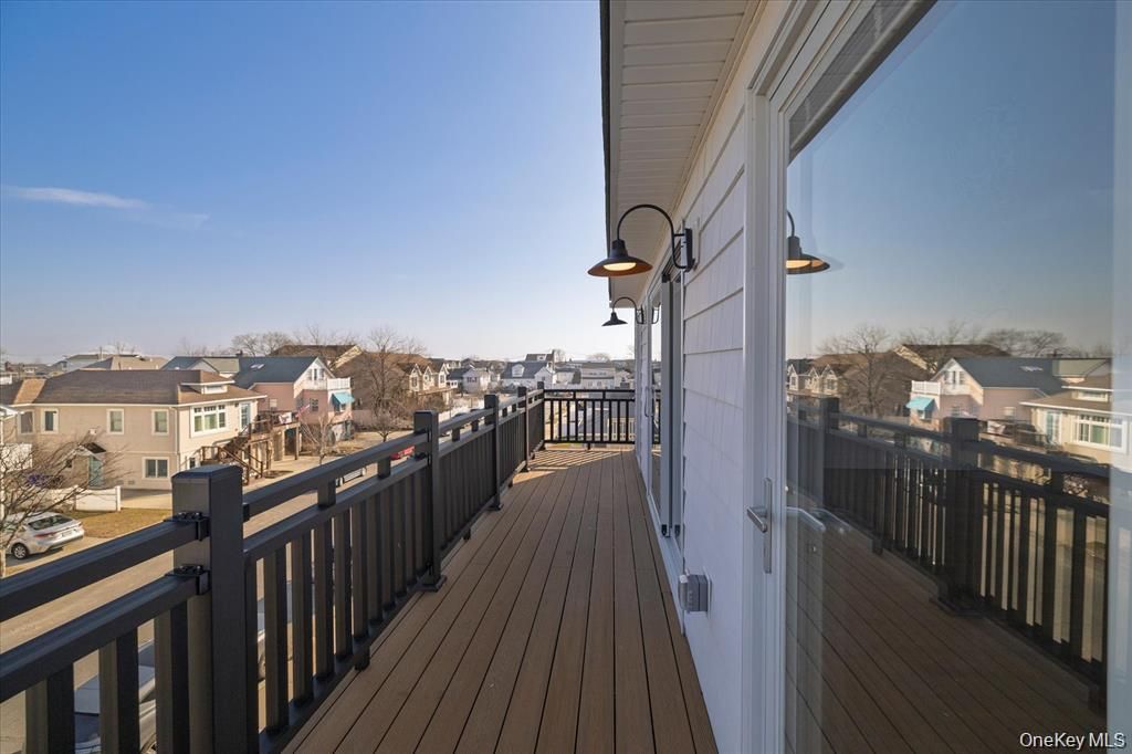 550 E Harrison Street, Long Beach, NY 11561 — photo 4