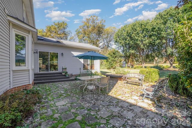 4333 Glen Eagles Lane SW, Concord, NC 28027