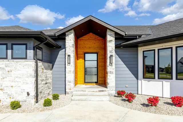 198 S Ciderbluff St, Goddard, KS 67052