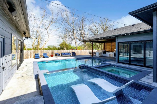 198 S Ciderbluff St, Goddard, KS 67052