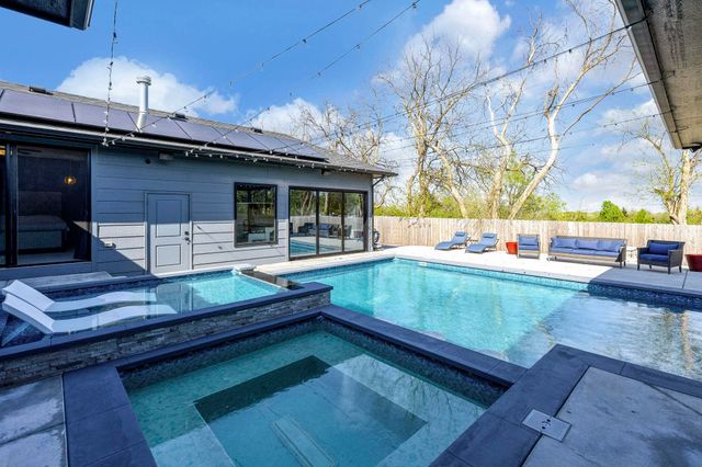 198 S Ciderbluff St, Goddard, KS 67052