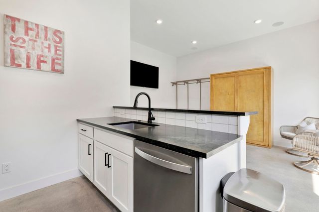 198 S Ciderbluff St, Goddard, KS 67052