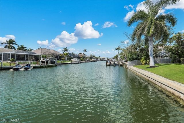 316 Waterleaf CT, Marco Island, FL 34145