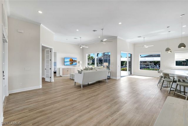 316 Waterleaf CT, Marco Island, FL 34145