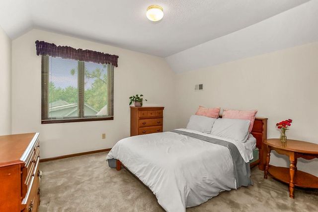 3001 W 121st Terrace, Leawood, KS 66209