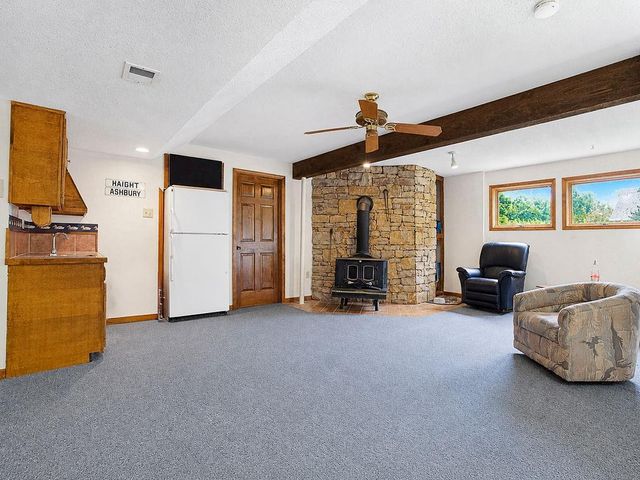 3001 W 121st Terrace, Leawood, KS 66209
