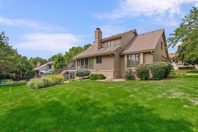 3001 W 121st Terrace, Leawood, KS 66209