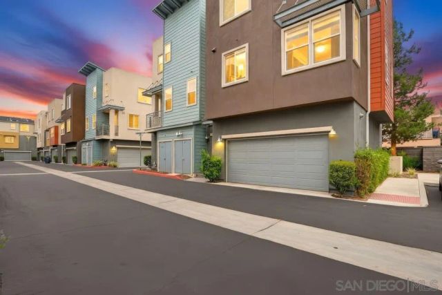 329 Antoni 1404, Escondido, CA 92025