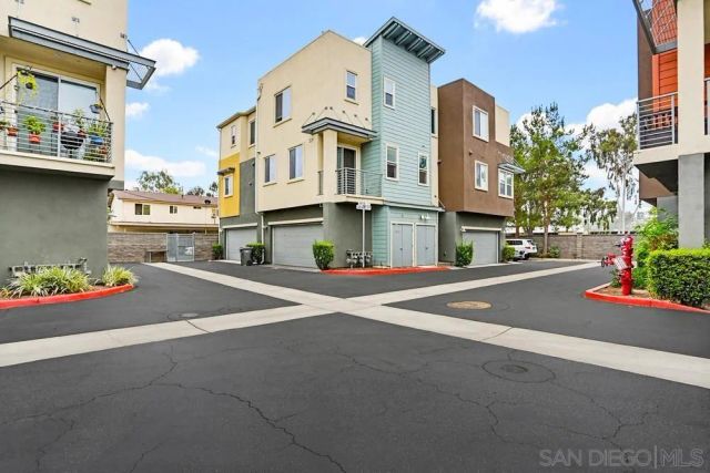 329 Antoni 1404, Escondido, CA 92025