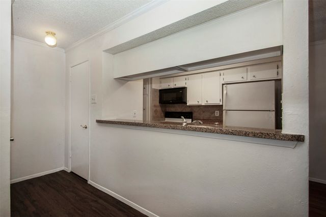 5300 Keller Springs Road 1090, Dallas, TX 75248