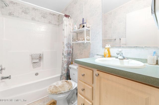 100 MCGRADY LAKE Road, Crescent City, FL 32112