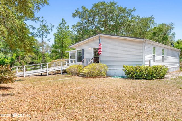 100 MCGRADY LAKE Road, Crescent City, FL 32112