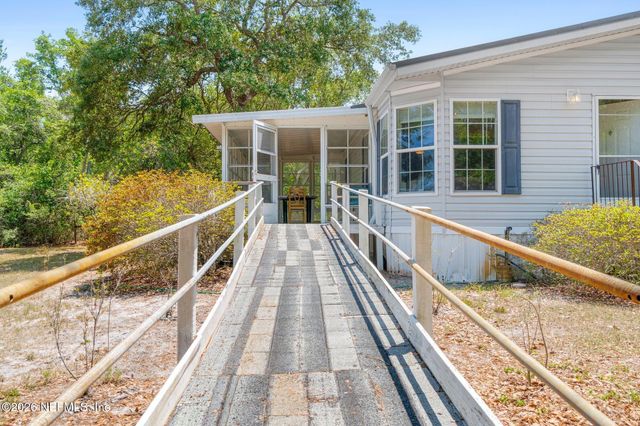 100 MCGRADY LAKE Road, Crescent City, FL 32112