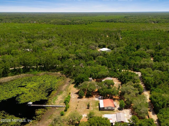 100 MCGRADY LAKE Road, Crescent City, FL 32112