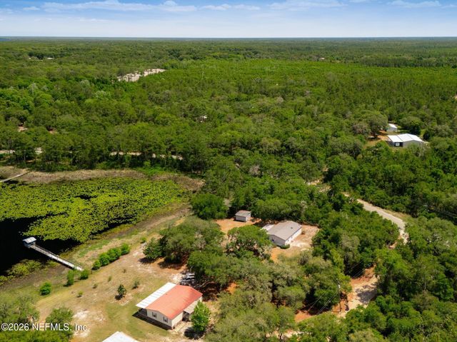 100 MCGRADY LAKE Road, Crescent City, FL 32112