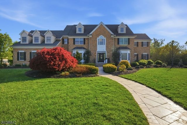 2 Hillas Ln, Chester Twp., NJ 07930