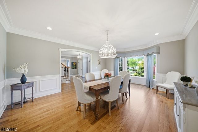 2 Hillas Ln, Chester Twp., NJ 07930