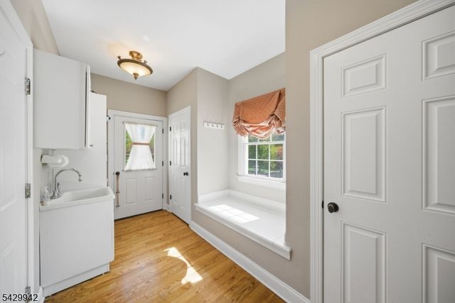 2 Hillas Ln, Chester Twp., NJ 07930