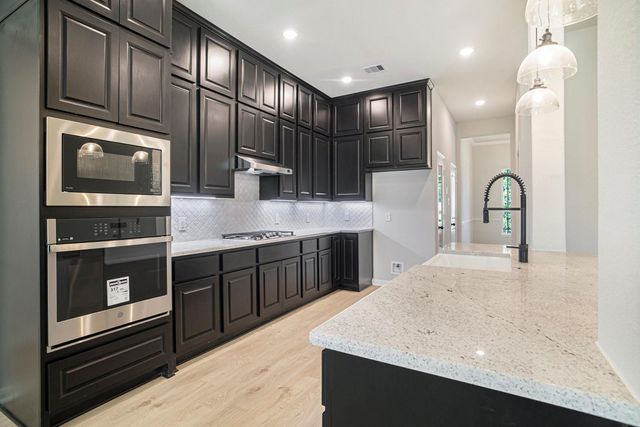 11772 Oakwood Ranch, Willis, TX 77378