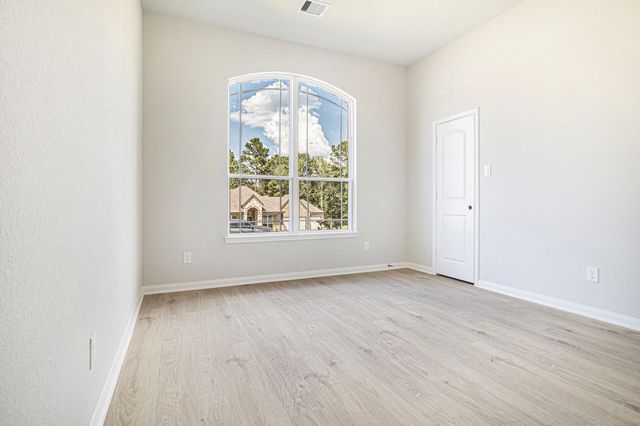 11772 Oakwood Ranch, Willis, TX 77378