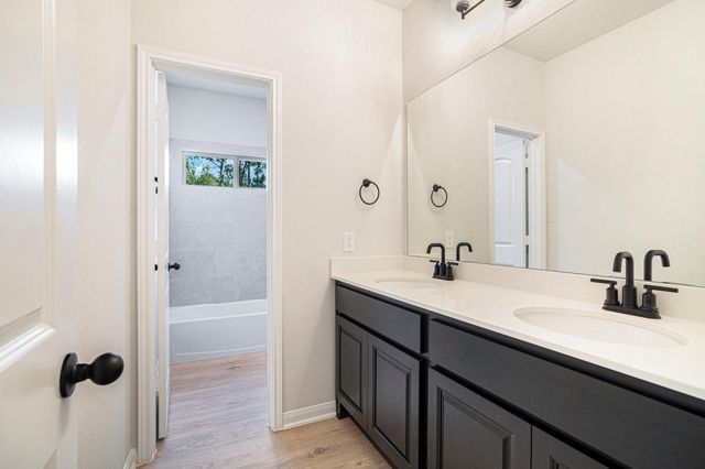 11772 Oakwood Ranch, Willis, TX 77378