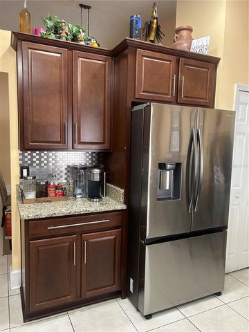 4858 KINGSTON CIRCLE, Kissimmee, FL 34746