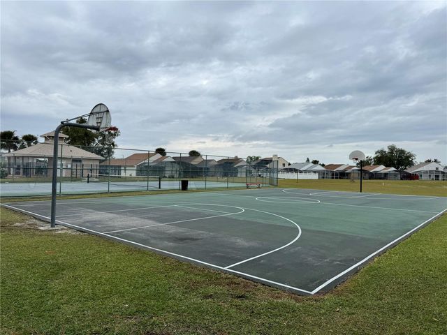 4858 KINGSTON CIRCLE, Kissimmee, FL 34746