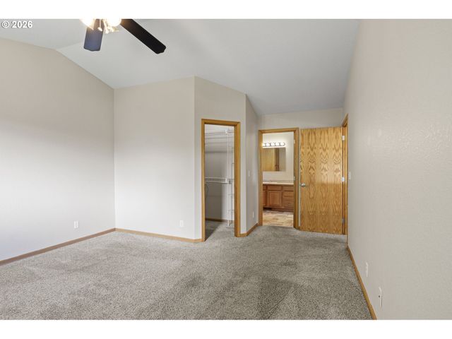 223 ARMANDE Loop, Roseburg, OR 97471