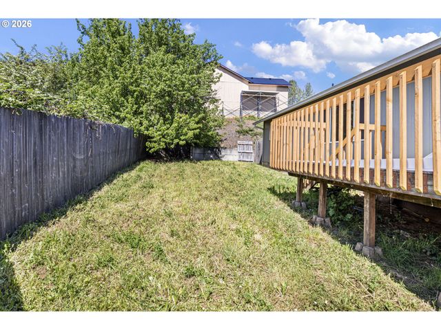 223 ARMANDE Loop, Roseburg, OR 97471