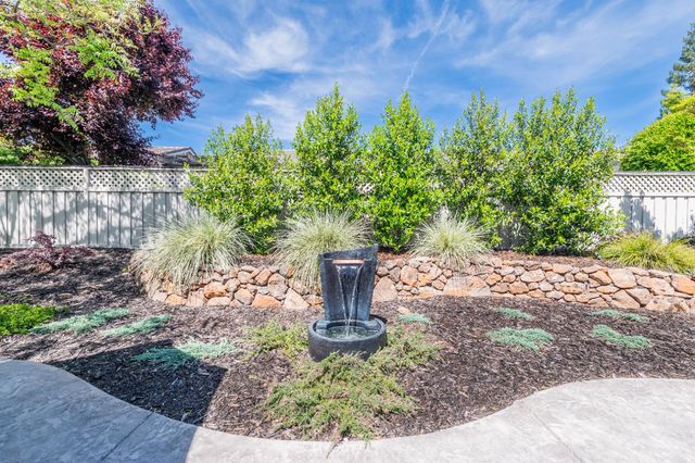 5233 Campcreek Loop, Roseville, CA 95747