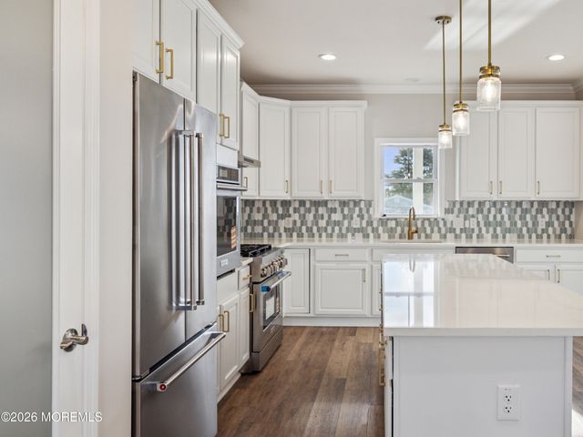 21 Bayview Drive, Brick, NJ 08723