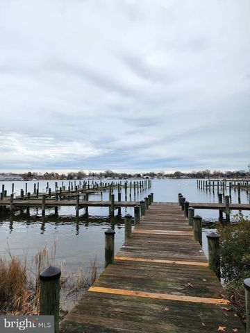 701 MONROE POINT, Colonial Beach, VA 22443