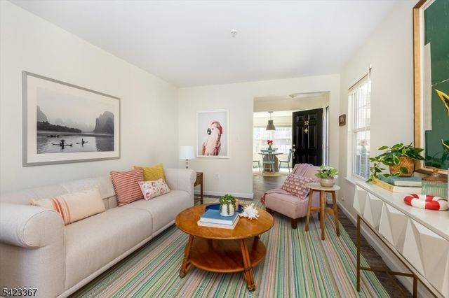 52 Greenbrook Dr 52, Bloomfield Twp., NJ 07003