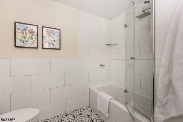 52 Greenbrook Dr 52, Bloomfield Twp., NJ 07003