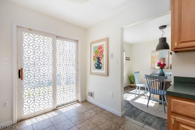 52 Greenbrook Dr 52, Bloomfield Twp., NJ 07003