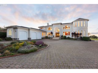 3775 HIGHWAY 101 N, Yachats, OR 97498