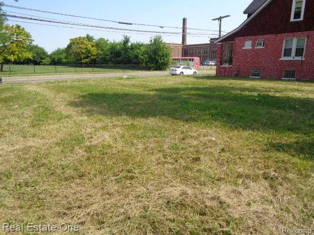 5092 Charles Street, Hamtramck, MI 48212