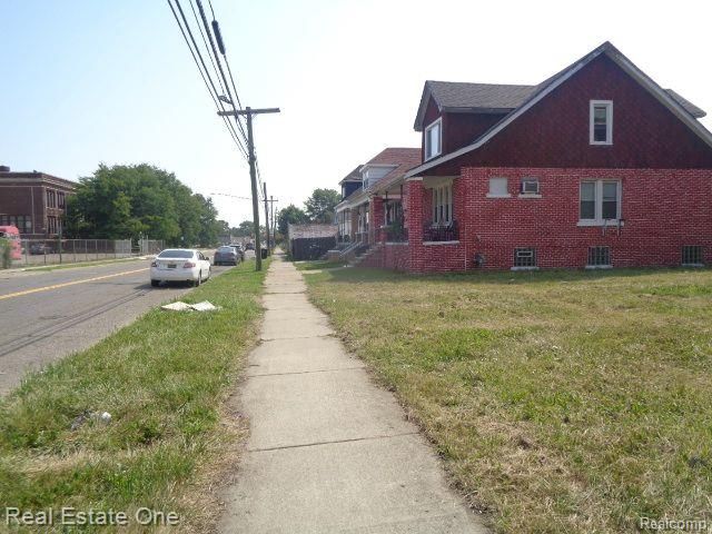 5092 Charles Street, Hamtramck, MI 48212