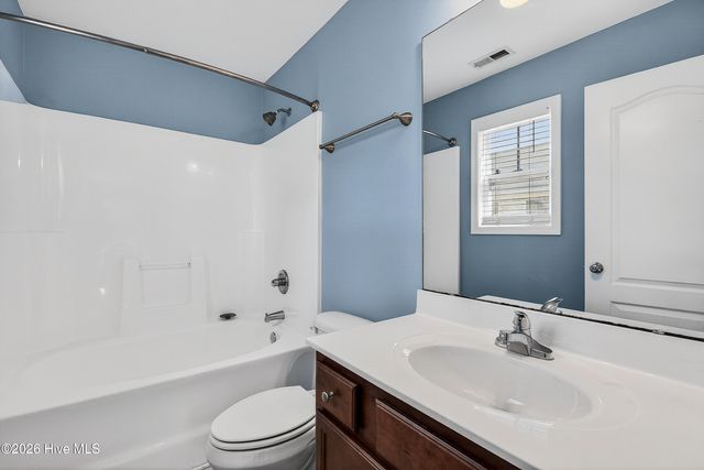 409 Blue Pennant Court, Sneads Ferry, NC 28460