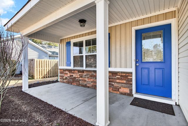 409 Blue Pennant Court, Sneads Ferry, NC 28460