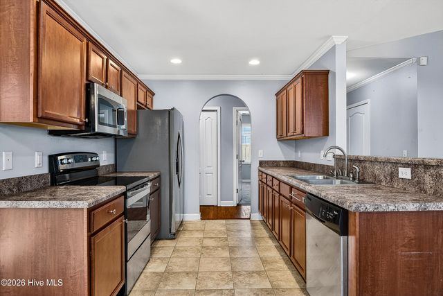 409 Blue Pennant Court, Sneads Ferry, NC 28460