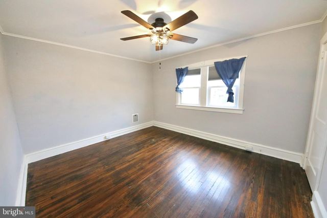 211 E CLINTON AVE, Oaklyn, NJ 08107