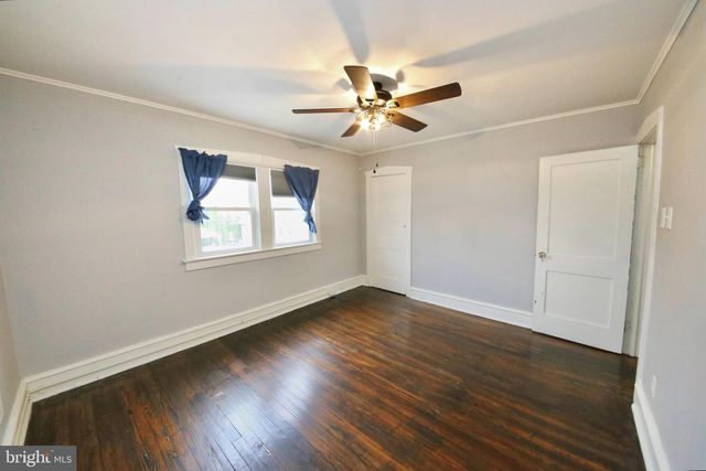 211 E CLINTON AVE, Oaklyn, NJ 08107