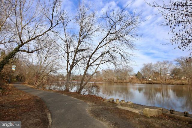 211 E CLINTON AVE, Oaklyn, NJ 08107