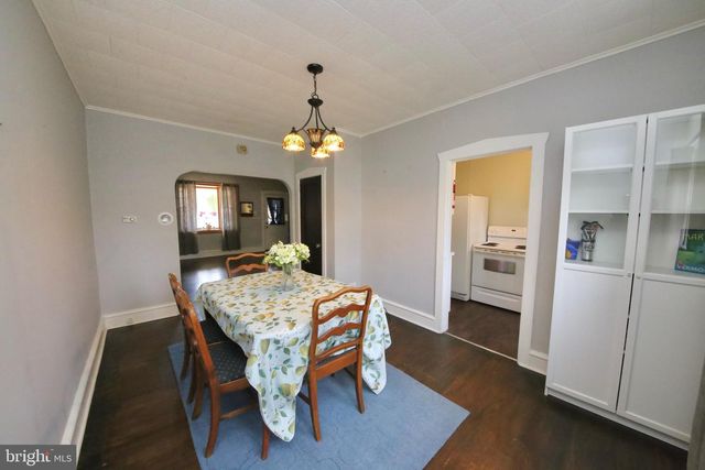 211 E CLINTON AVE, Oaklyn, NJ 08107