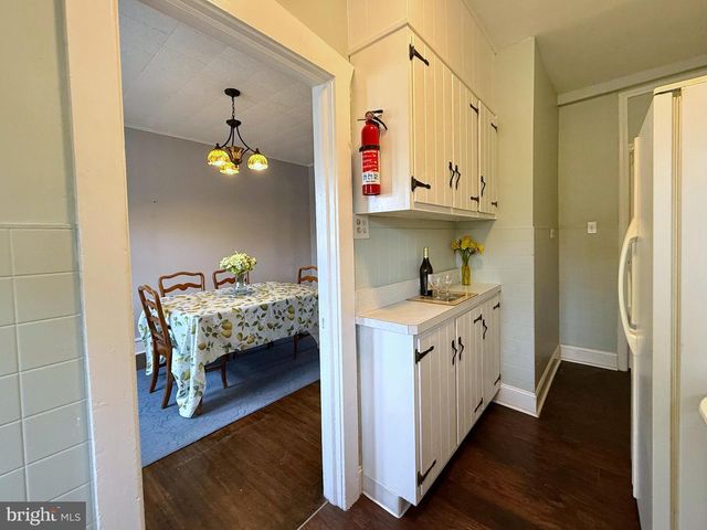 211 E CLINTON AVE, Oaklyn, NJ 08107