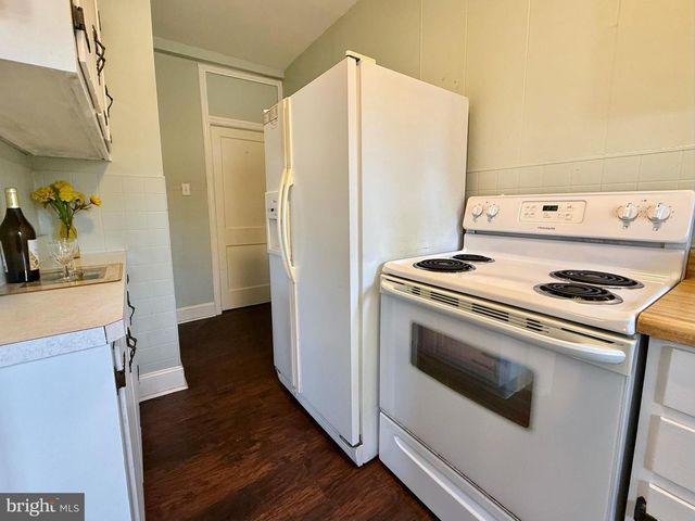 211 E CLINTON AVE, Oaklyn, NJ 08107