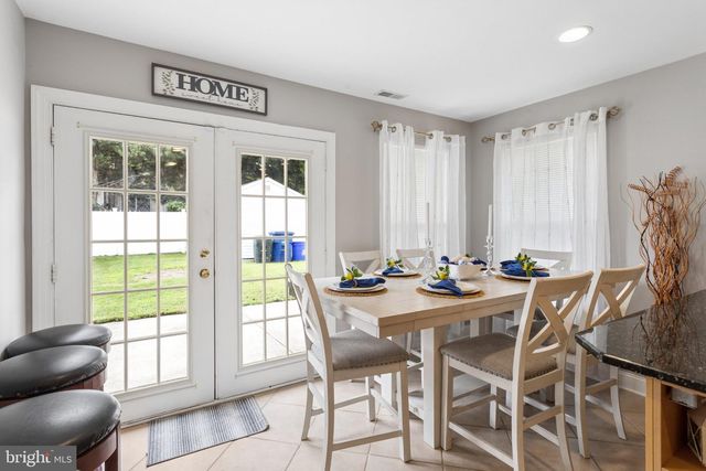 531 MANOR RD, Beverly, NJ 08010
